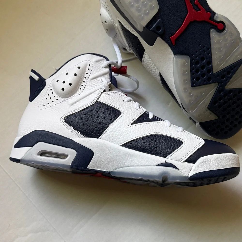 Air Jordan 6 Retro/AUTHENTIC 

Men size 10.5

Blue, White and Red - Picture 4 of 14